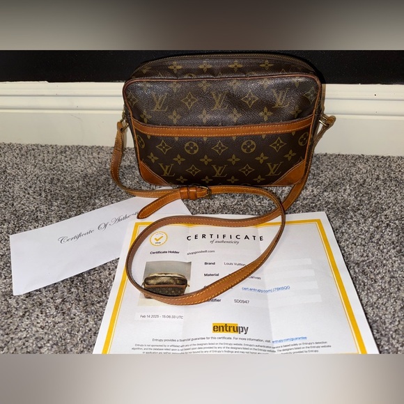 Louis Vuitton Vintage Monogram Trocadero 27 Crossbody Made in USA with COA - Picture 2 of 16